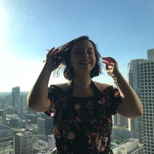 Meet your Posher, Caroline